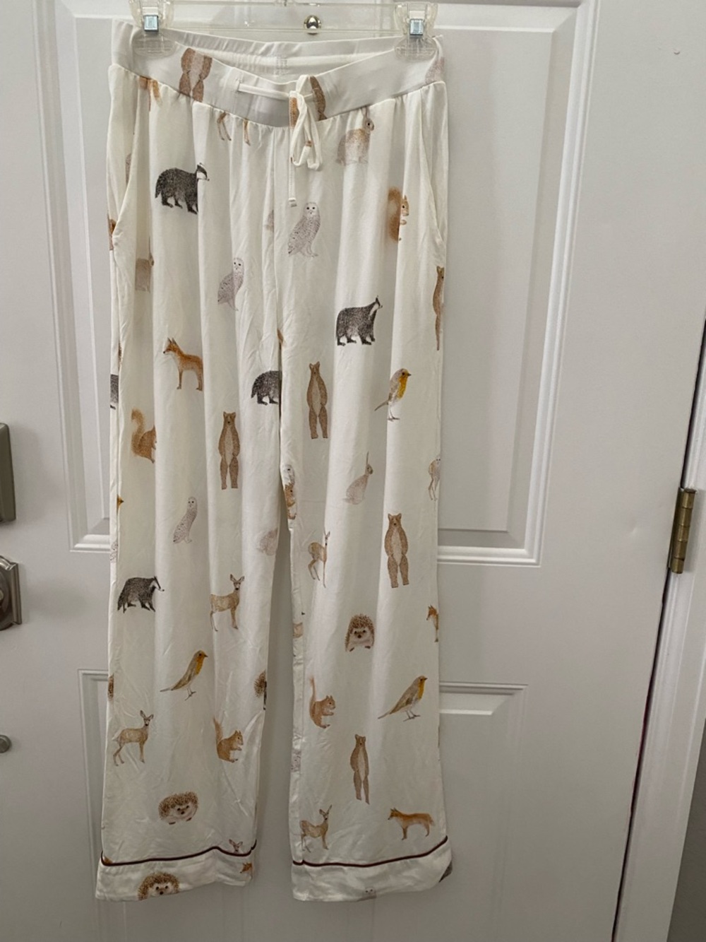 Cozy Earth Medium Cream Animal Print Lounge Pants - Picture 4 of 15